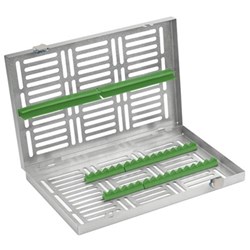 Locking tray 15 instruments standard w silicone ins Green